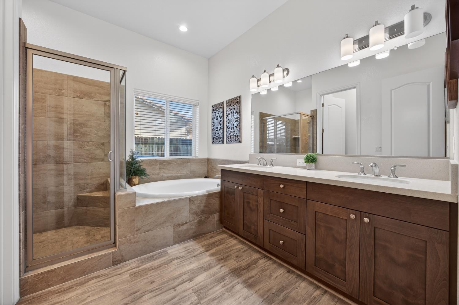 2749 19Th Ave, Kingsburg, CA 93631