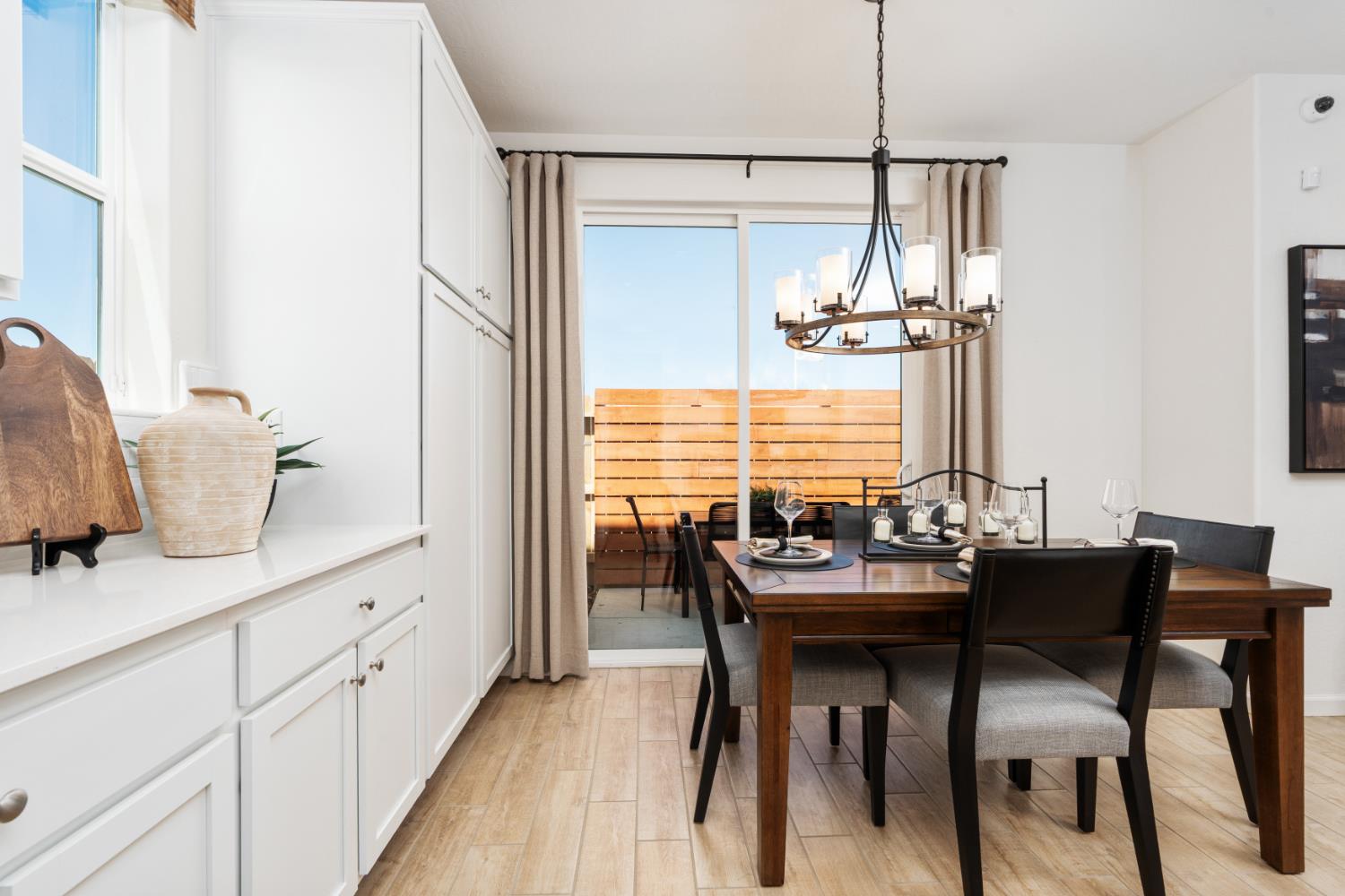 1527 Vintage Ln, Clovis, CA 93619