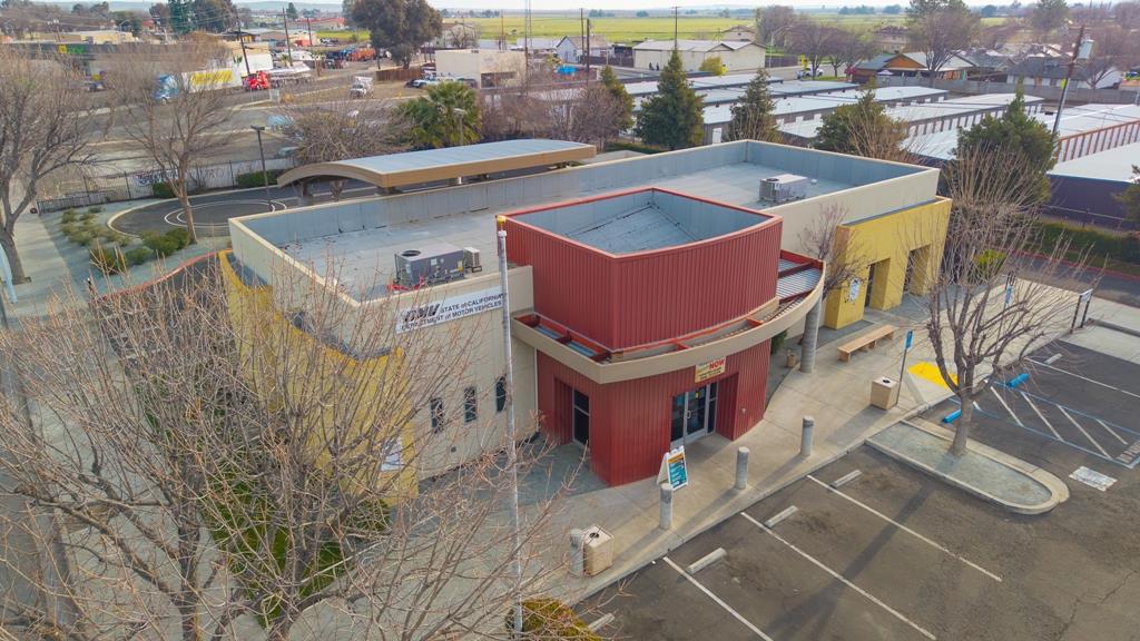 406 E Elm Ave, Coalinga, CA 93210