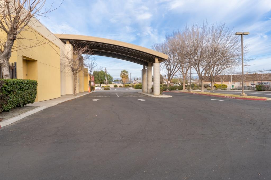 406 E Elm Ave, Coalinga, CA 93210