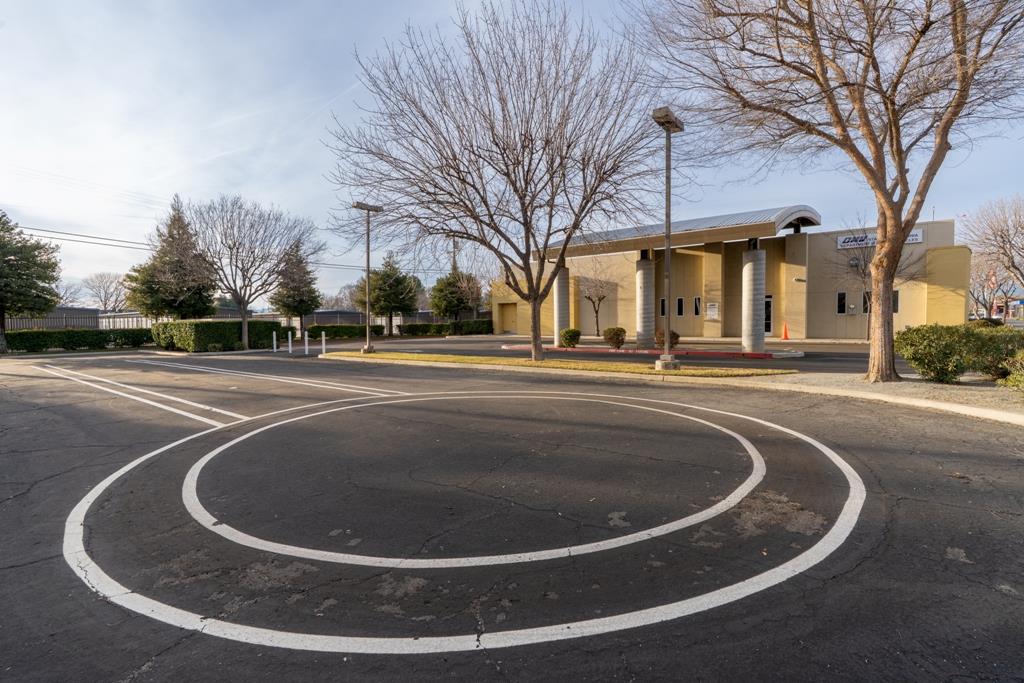 406 E Elm Ave, Coalinga, CA 93210