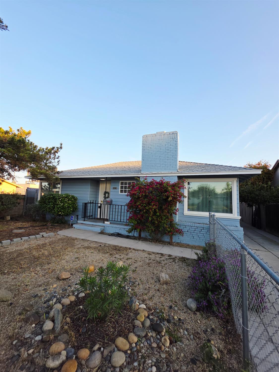 1735 E Princeton Ave, Fresno, CA 93703