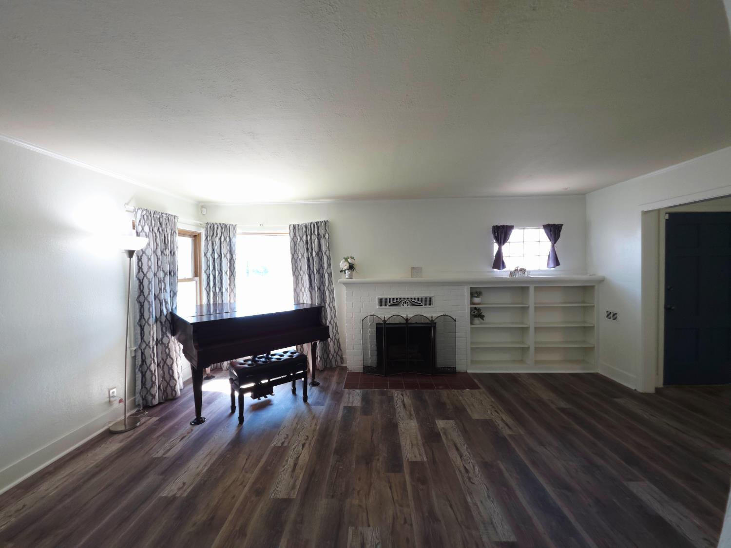 1735 E Princeton Ave, Fresno, CA 93703