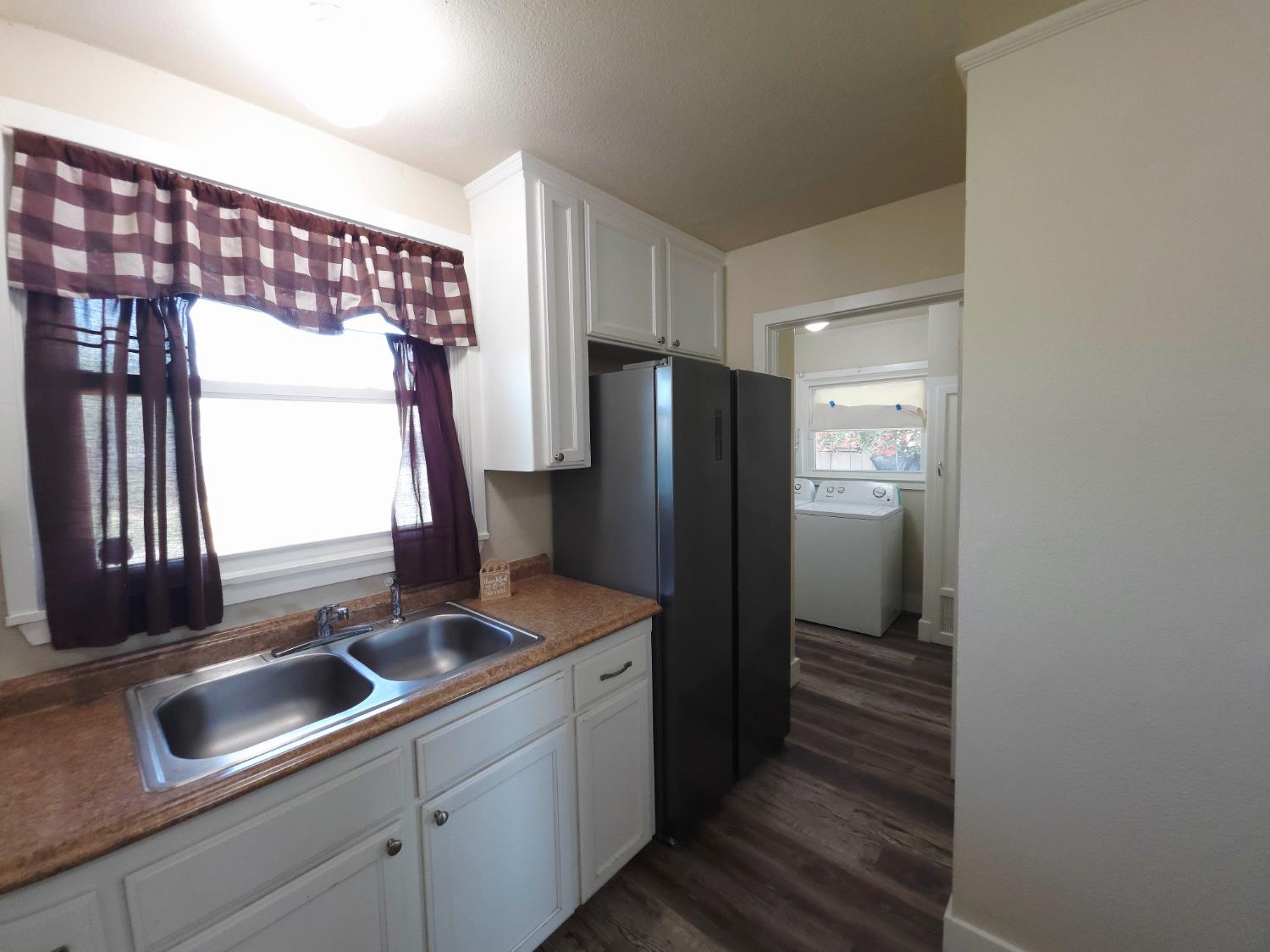 1735 E Princeton Ave, Fresno, CA 93703