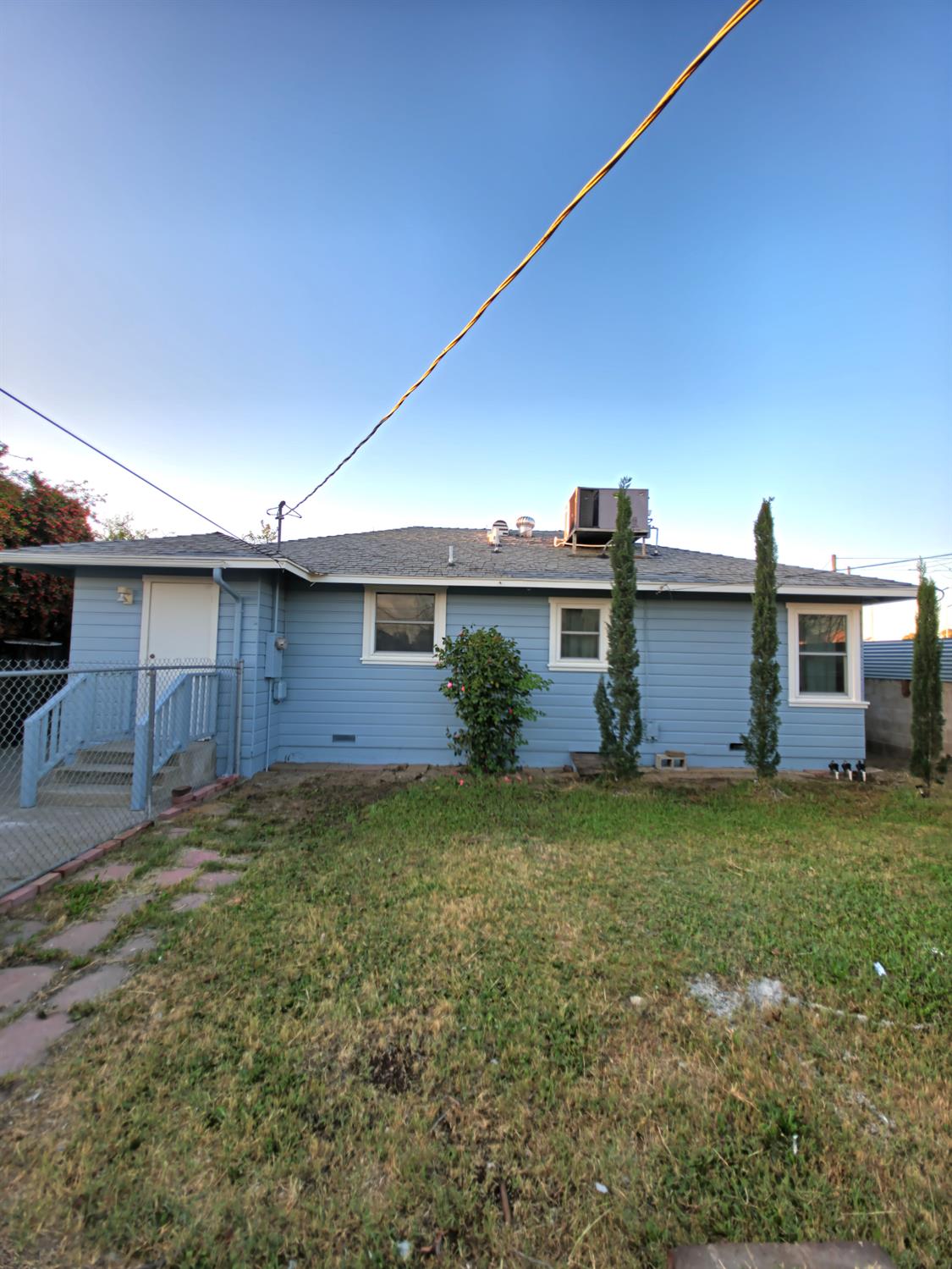 1735 E Princeton Ave, Fresno, CA 93703