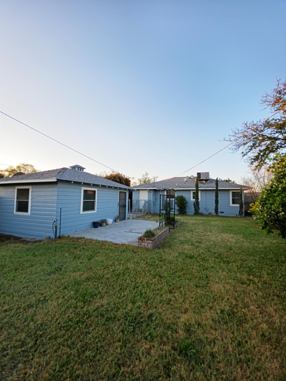 1735 E Princeton Ave, Fresno, CA 93703