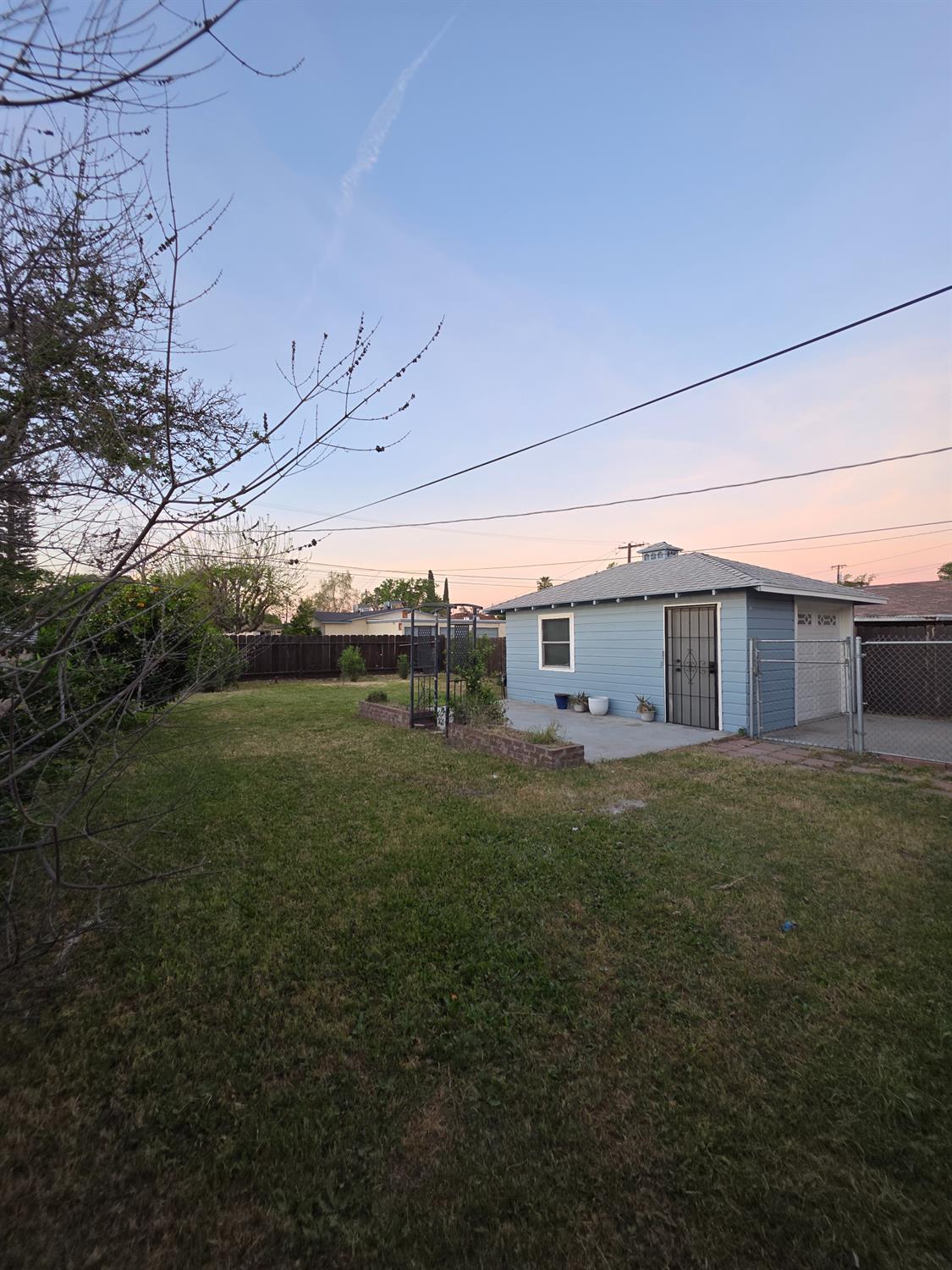1735 E Princeton Ave, Fresno, CA 93703