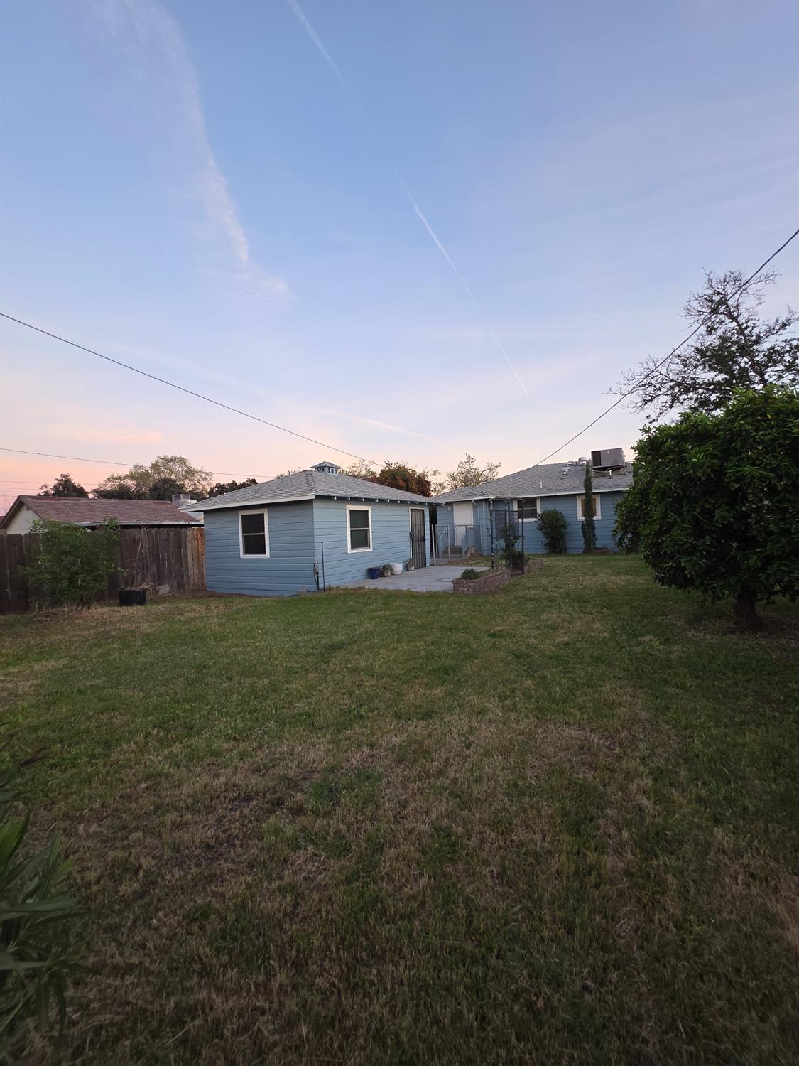 1735 E Princeton Ave, Fresno, CA 93703