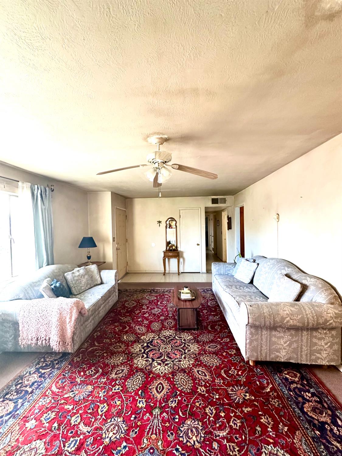 27277 Parkwood Ave, Madera, CA 93637