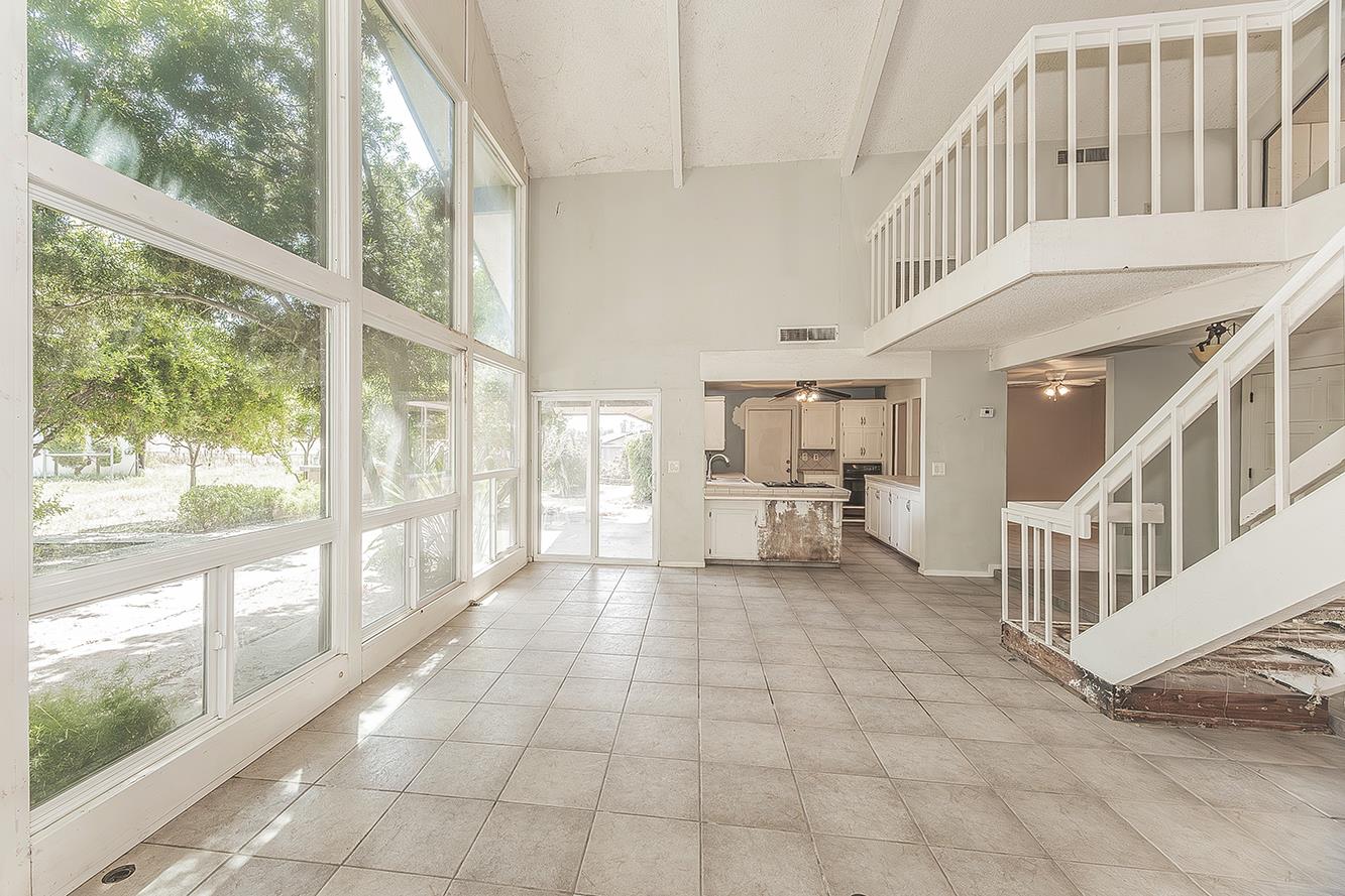 5276 Poinsetta Ave, Clovis, CA 93619