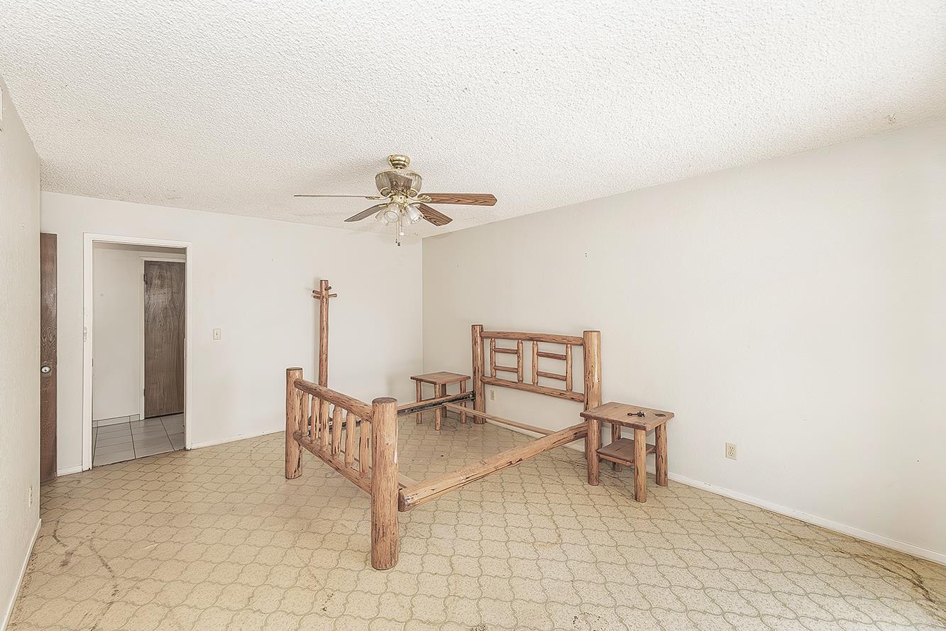 5276 Poinsetta Ave, Clovis, CA 93619