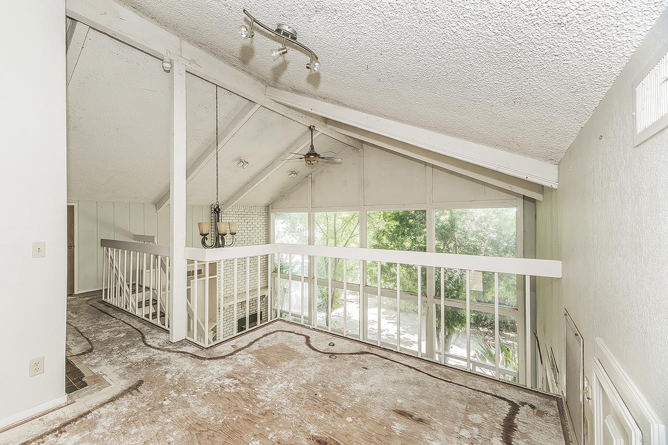 5276 Poinsetta Ave, Clovis, CA 93619