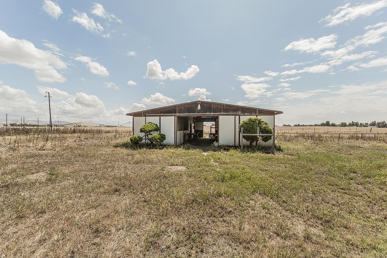 5276 Poinsetta Ave, Clovis, CA 93619