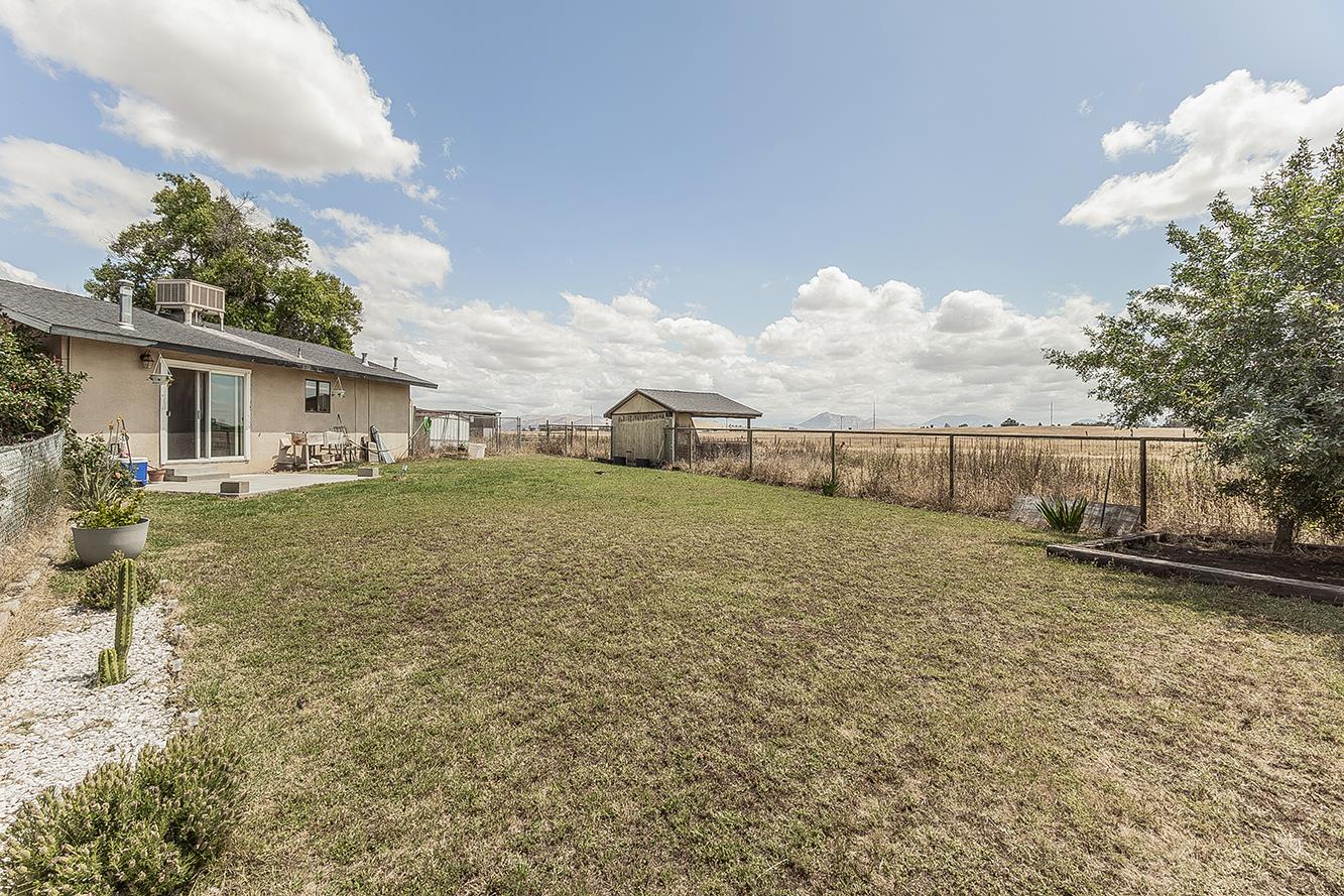 5276 Poinsetta Ave, Clovis, CA 93619