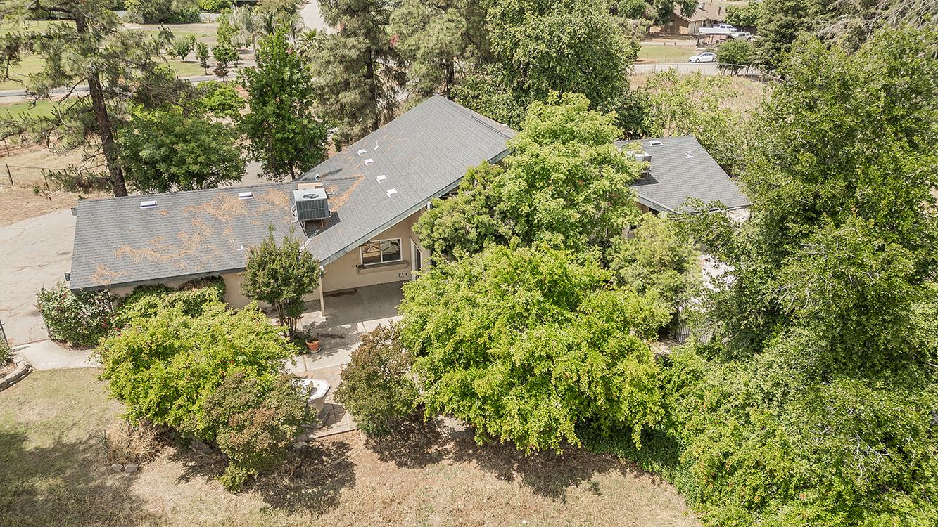 5276 Poinsetta Ave, Clovis, CA 93619