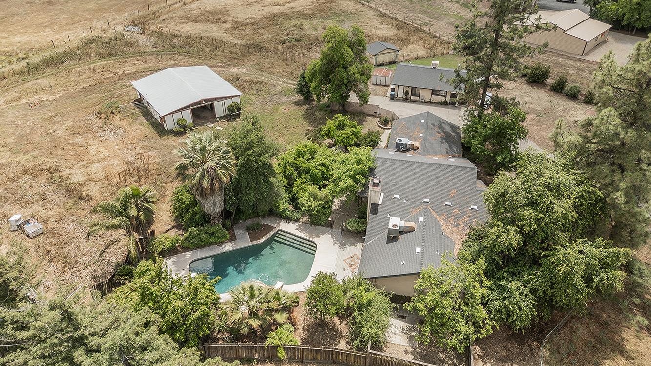 5276 Poinsetta Ave, Clovis, CA 93619