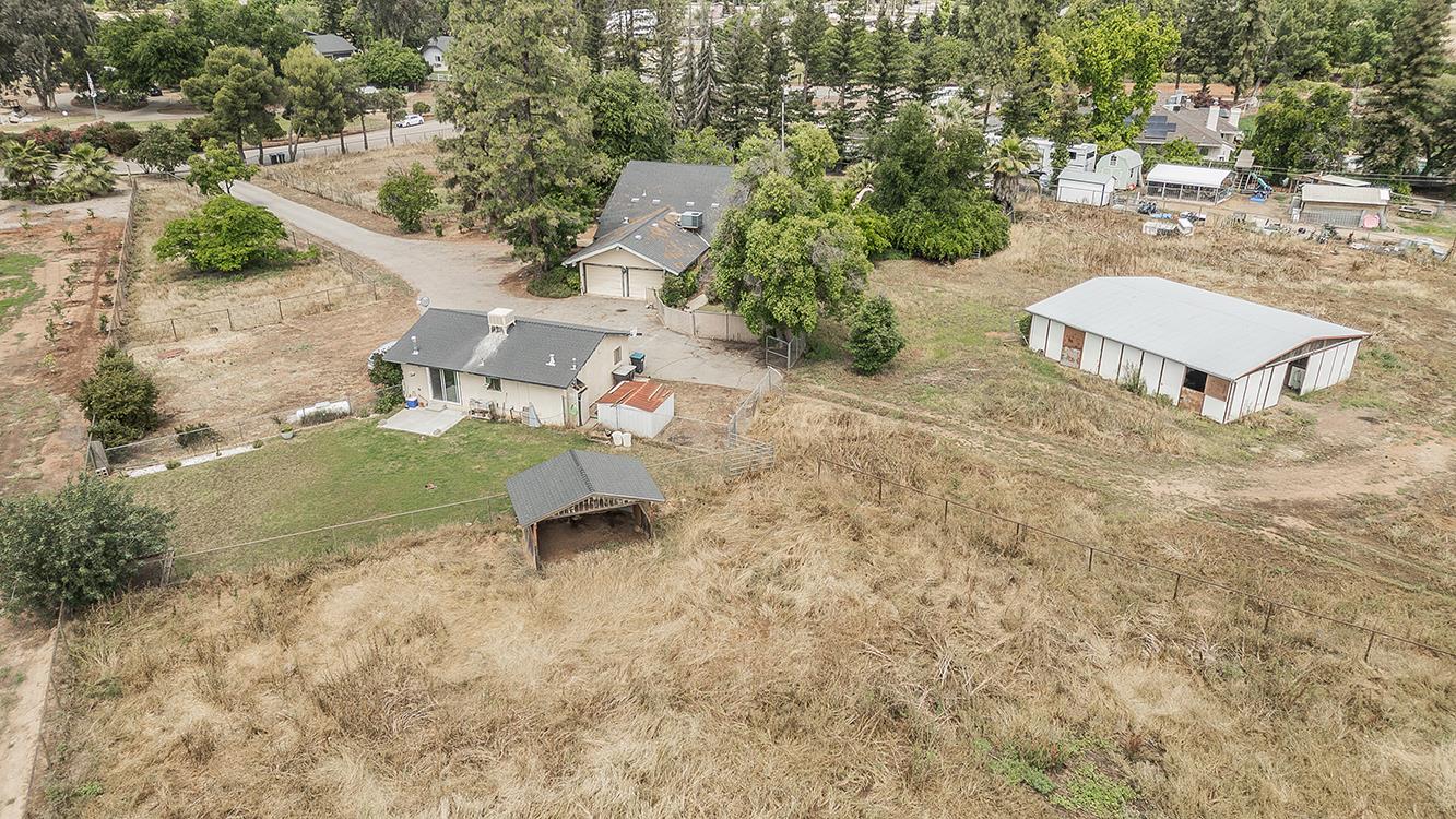 5276 Poinsetta Ave, Clovis, CA 93619