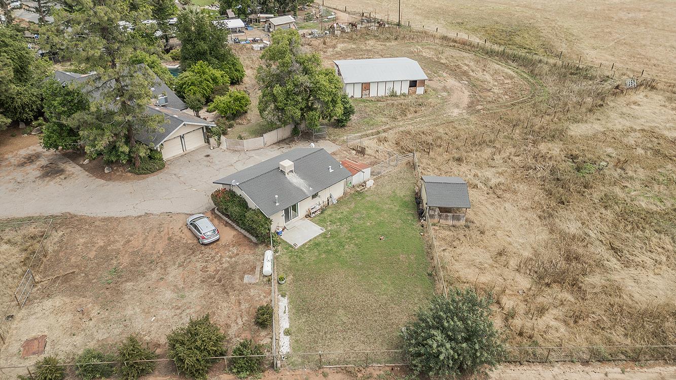 5276 Poinsetta Ave, Clovis, CA 93619