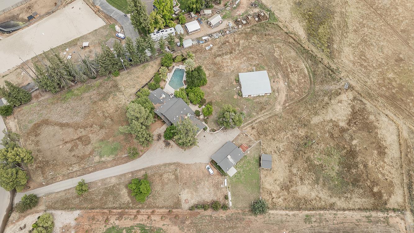 5276 Poinsetta Ave, Clovis, CA 93619