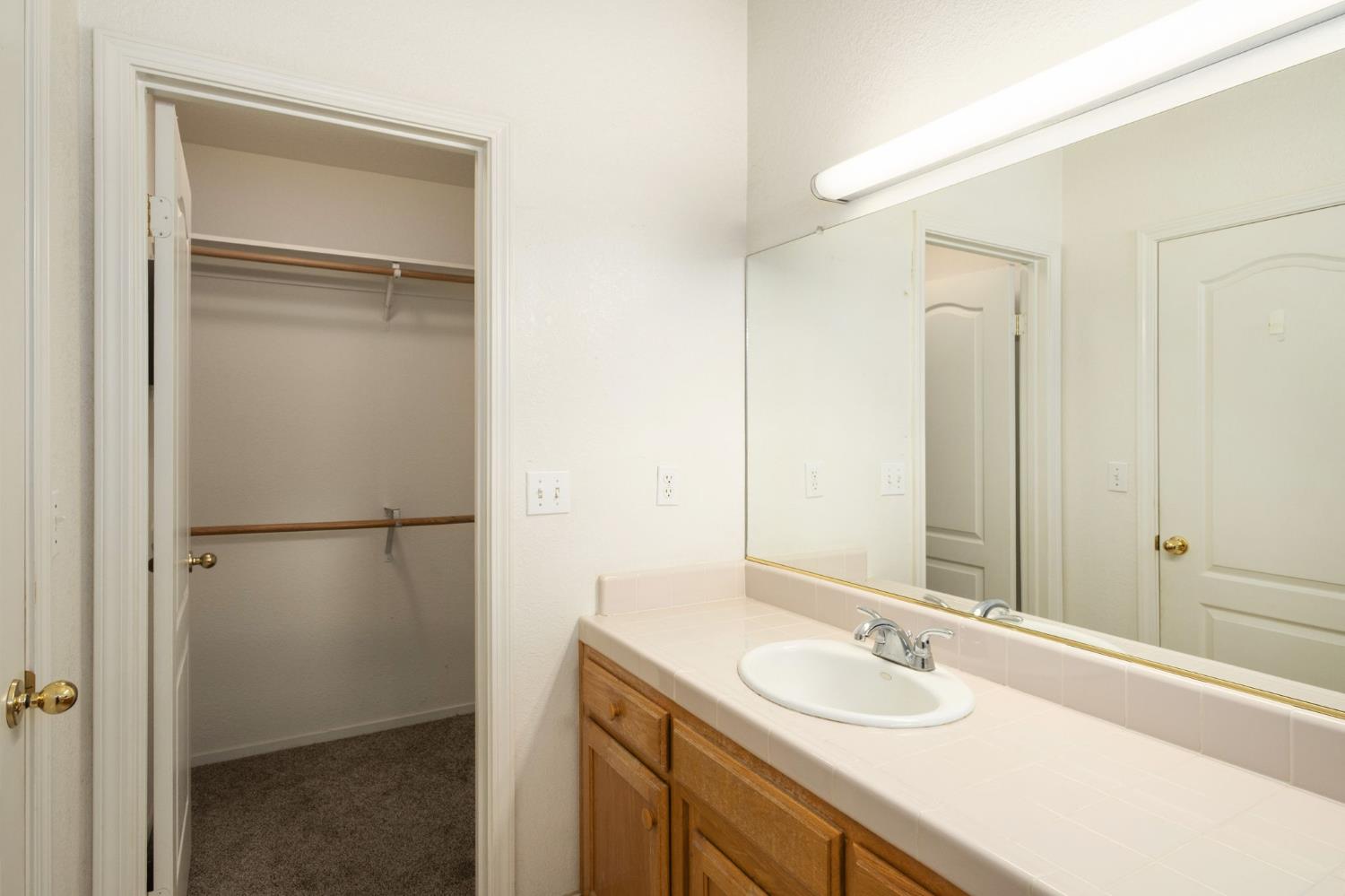 6286 N Malsbary, Fresno, CA 93711