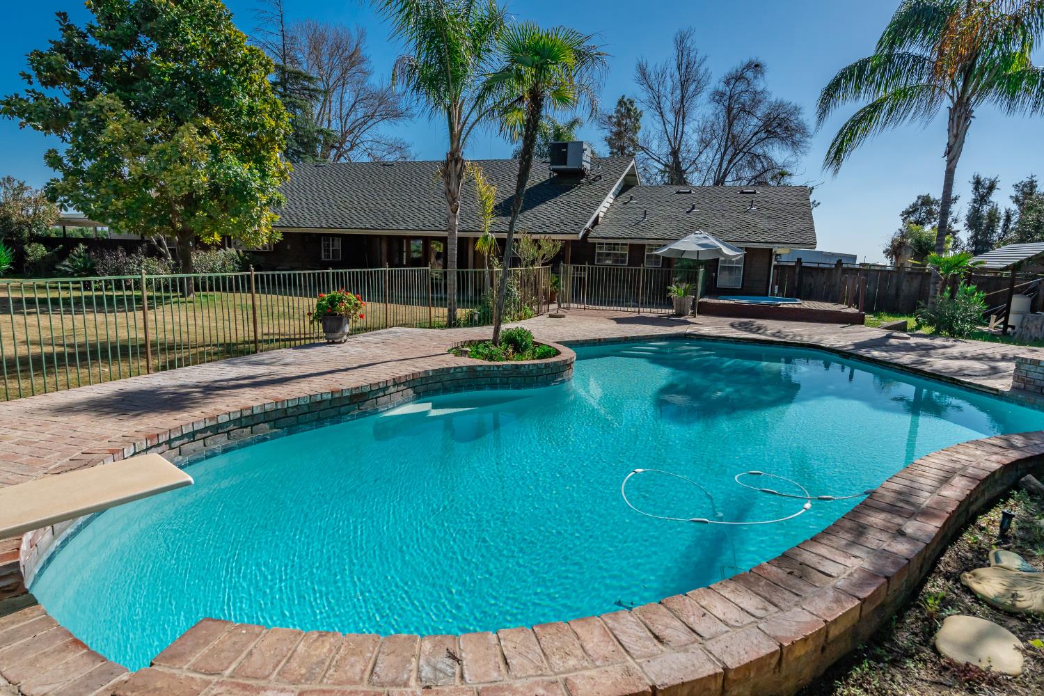 7176 E Butler Ave, Fresno, CA 93737