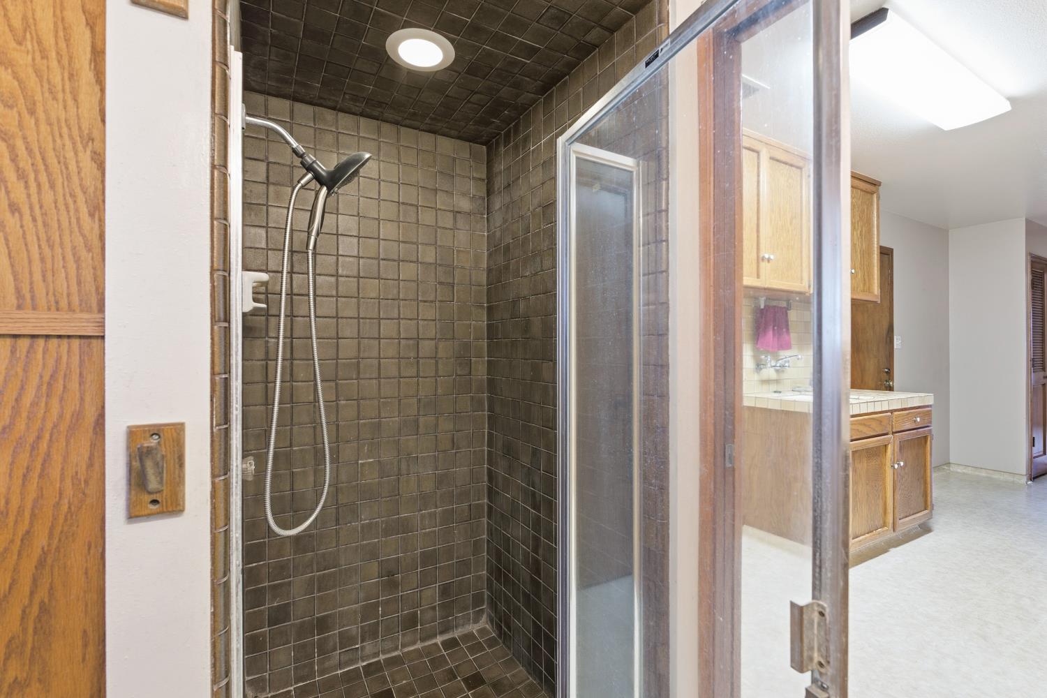 7176 E Butler Ave, Fresno, CA 93737