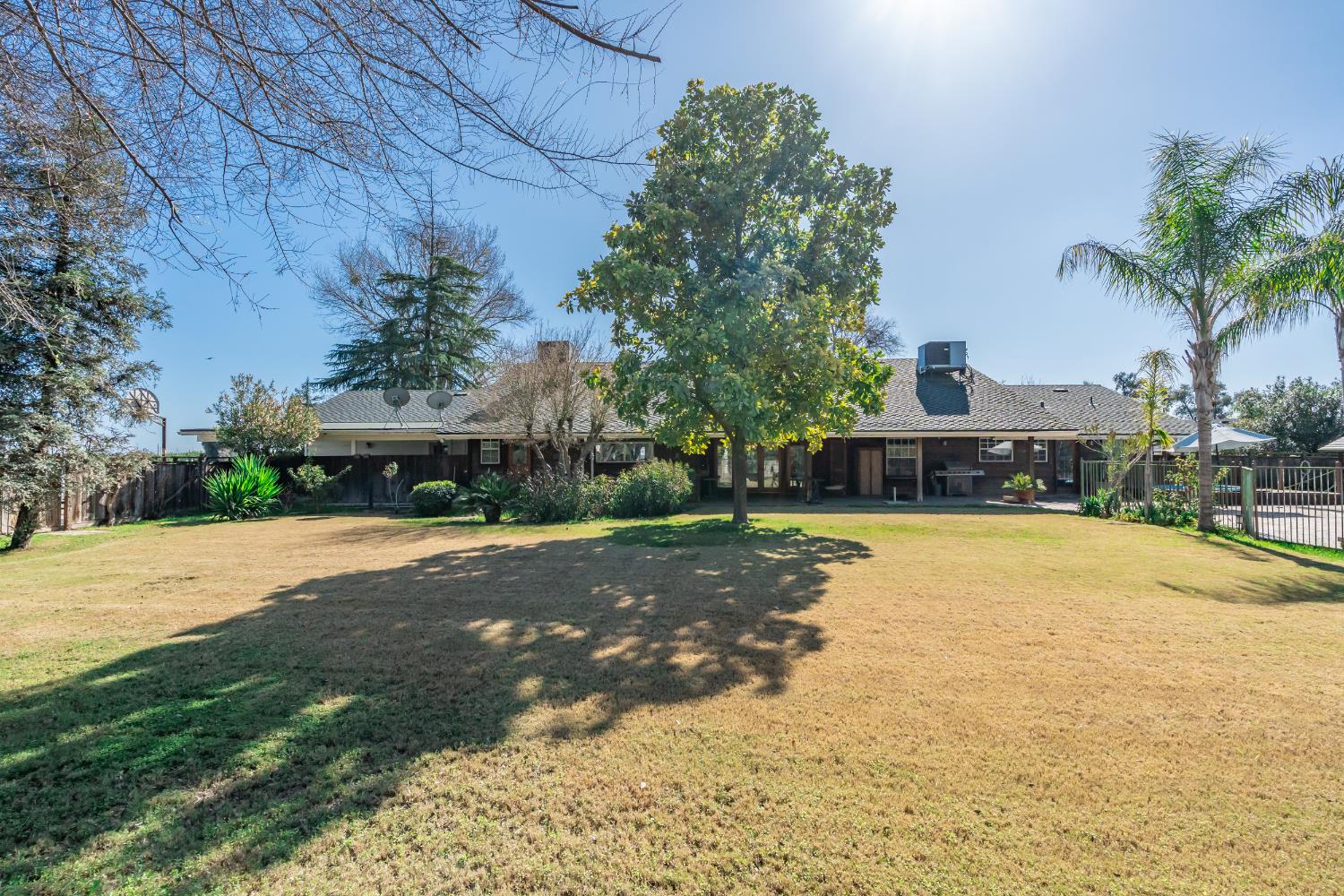 7176 E Butler Ave, Fresno, CA 93737