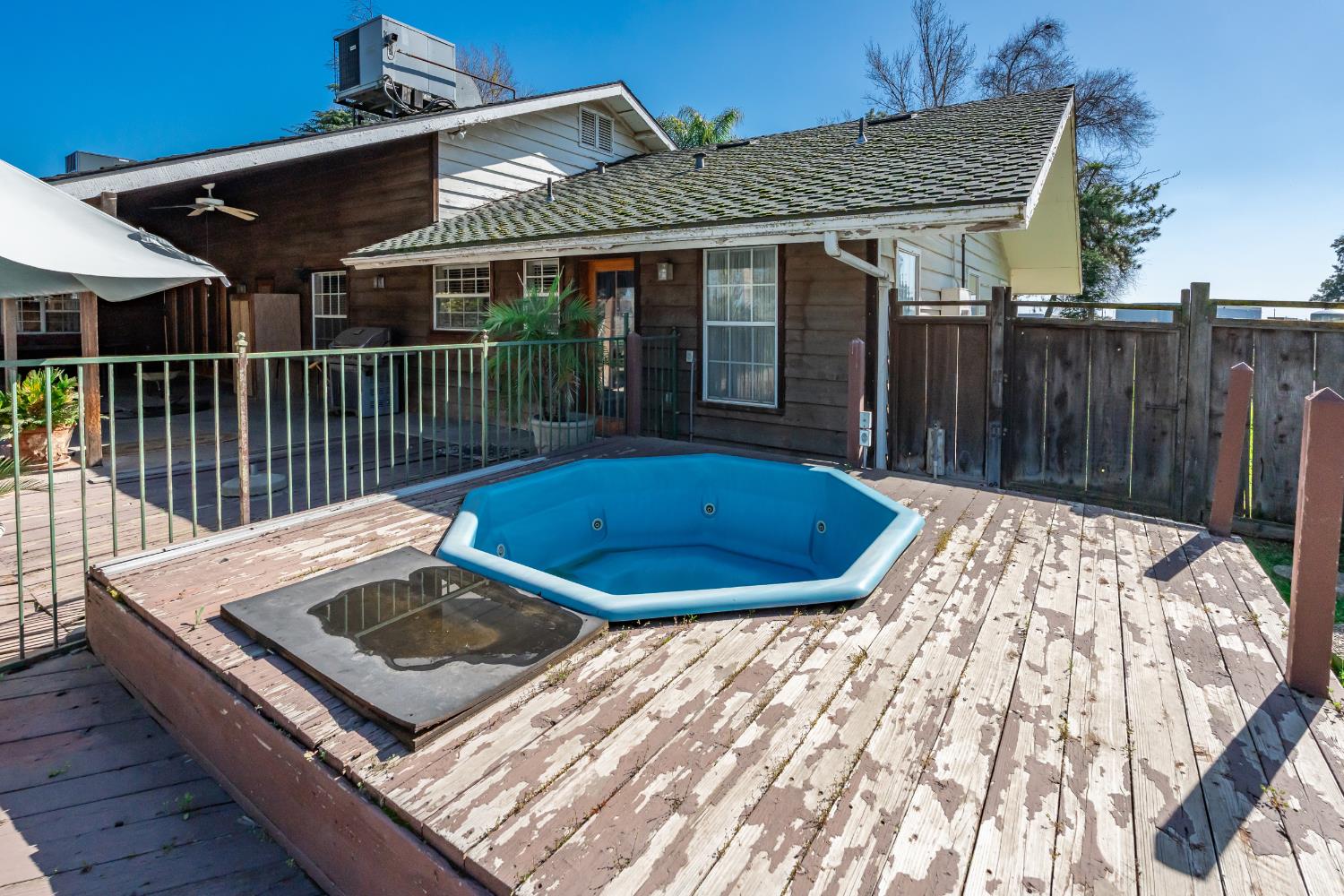 7176 E Butler Ave, Fresno, CA 93737