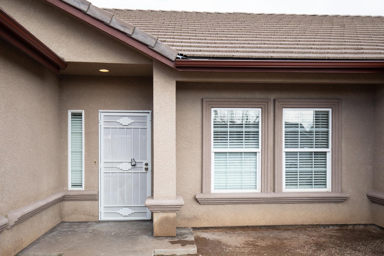 1847 E Lauren Ave, Dinuba, CA 93618