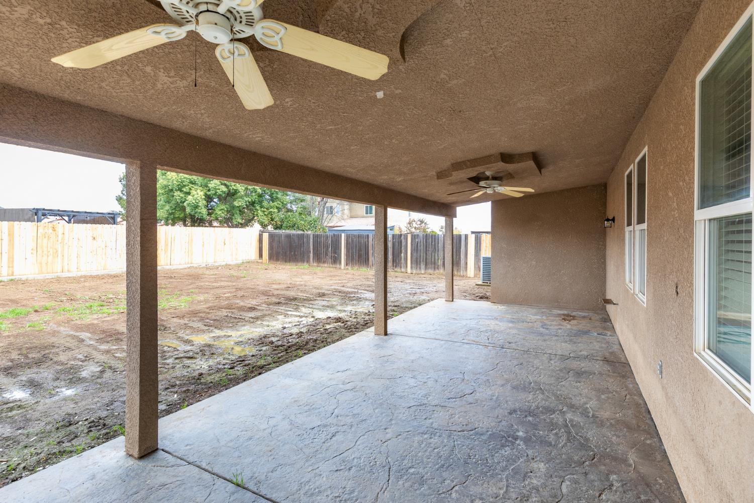 1847 E Lauren Ave, Dinuba, CA 93618