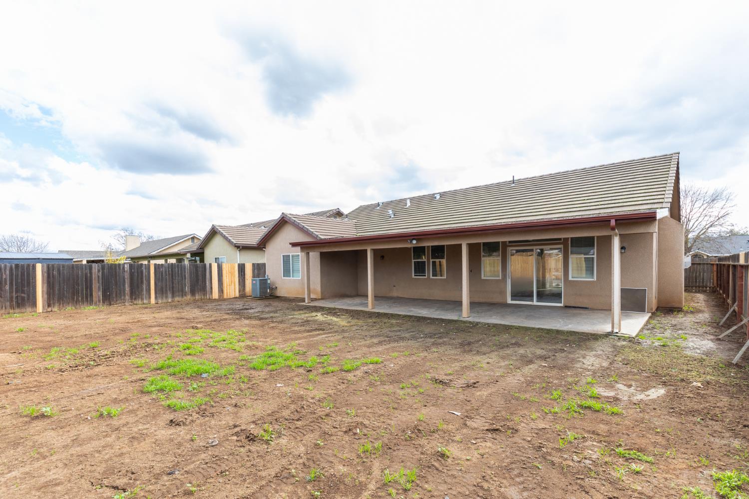 1847 E Lauren Ave, Dinuba, CA 93618