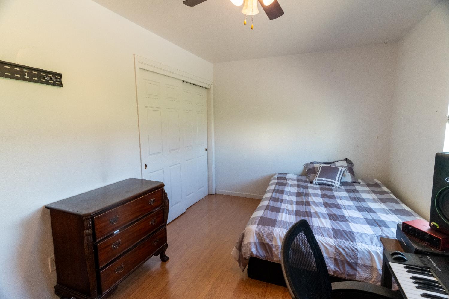 4212 Merritt Dr, Traver, CA 93673