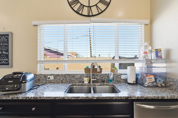 1150 Fire Fall Ave, Lemoore, CA 93245