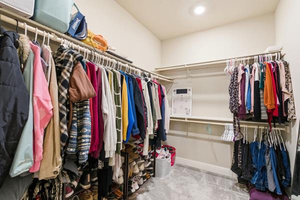 1150 Fire Fall Ave, Lemoore, CA 93245