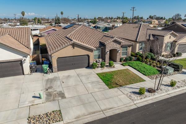 1150 Fire Fall Ave, Lemoore, CA 93245