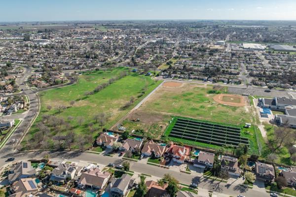 1150 Fire Fall Ave, Lemoore, CA 93245