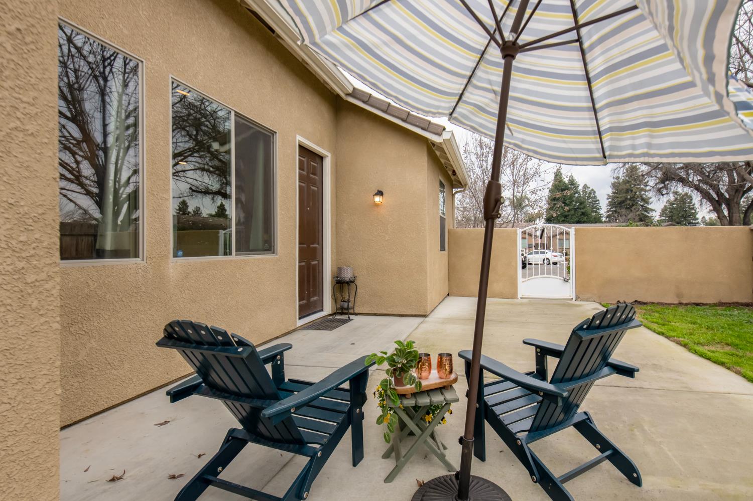 352 S Wind Ct, Visalia, CA 93292