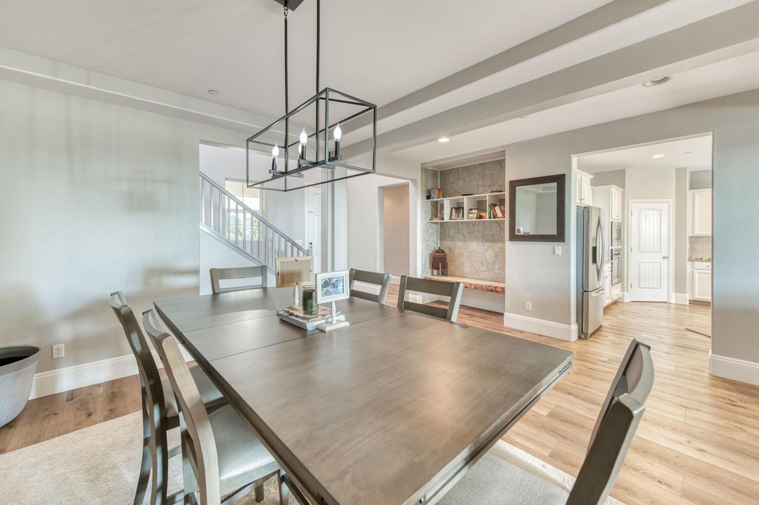 3076 Portals Ave, Clovis, CA 93619