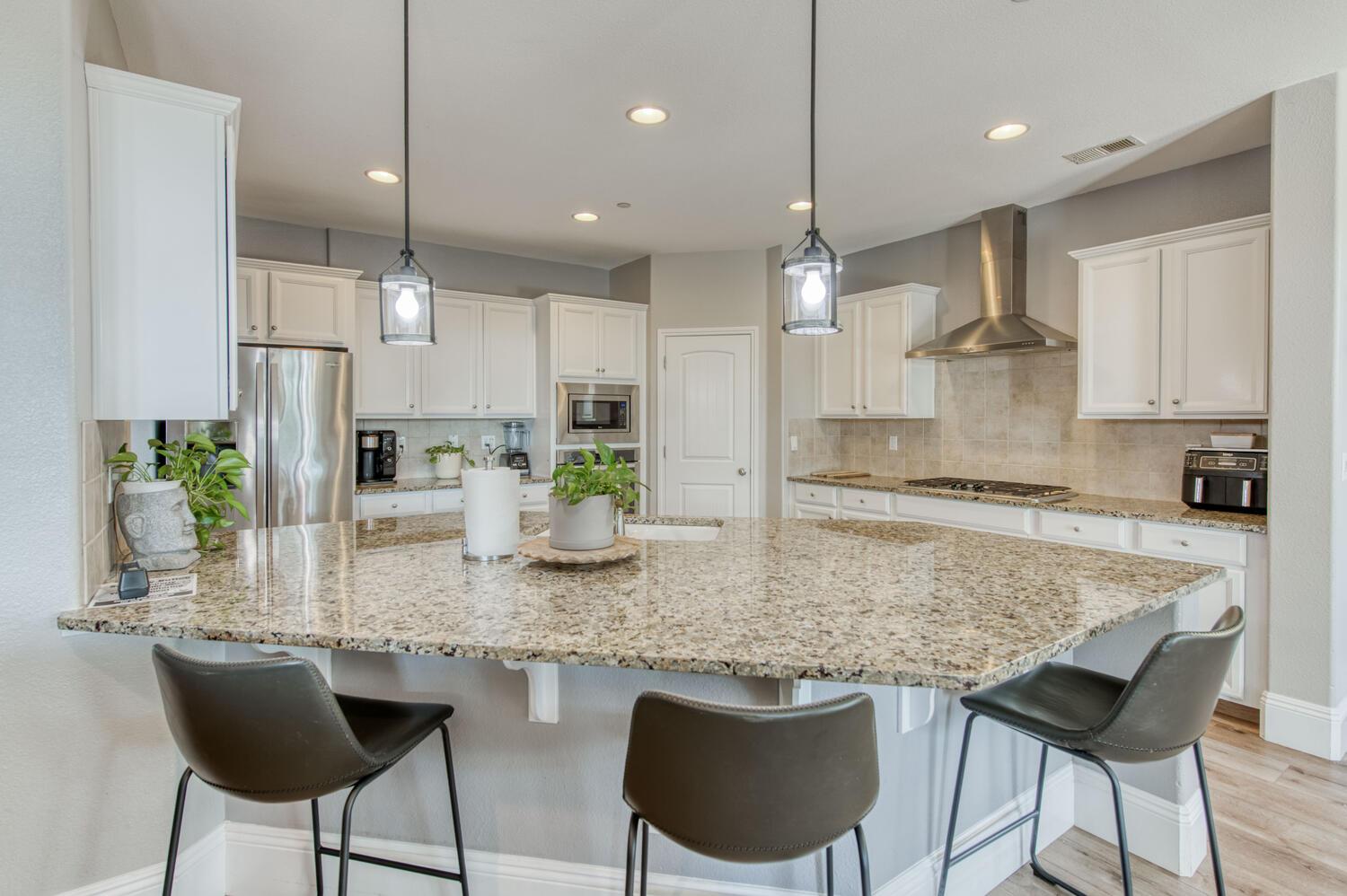 3076 Portals Ave, Clovis, CA 93619