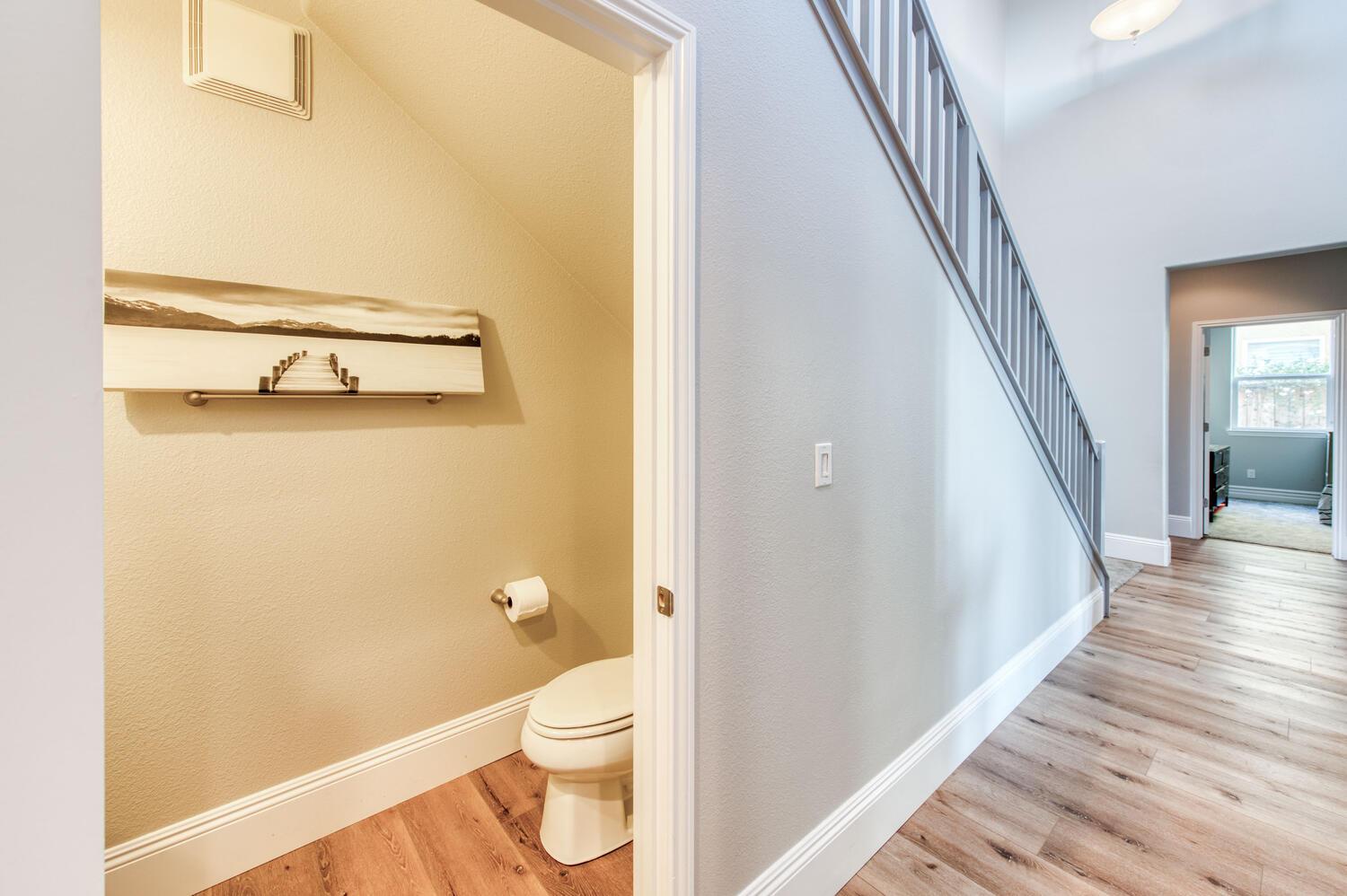 3076 Portals Ave, Clovis, CA 93619