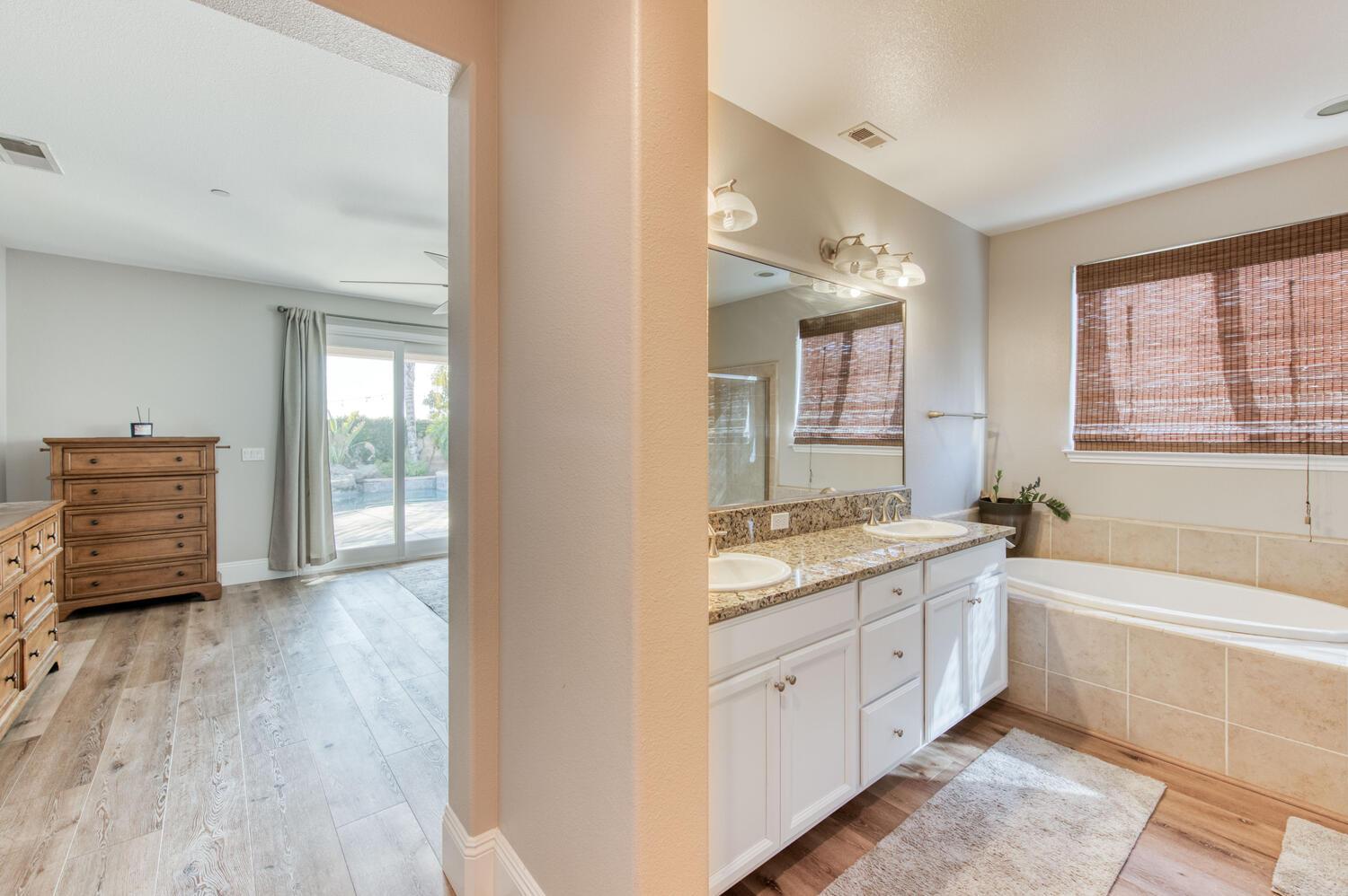 3076 Portals Ave, Clovis, CA 93619