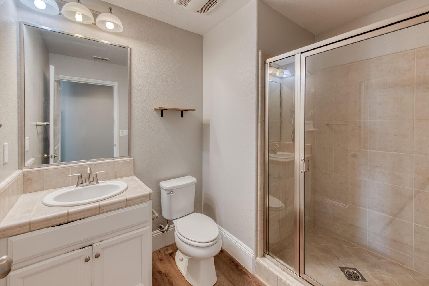 3076 Portals Ave, Clovis, CA 93619