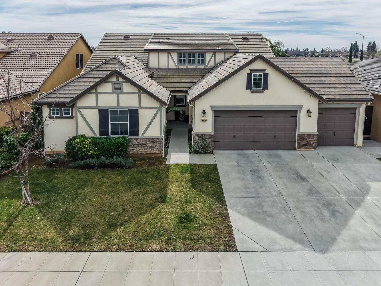 3076 Portals Ave, Clovis, CA 93619