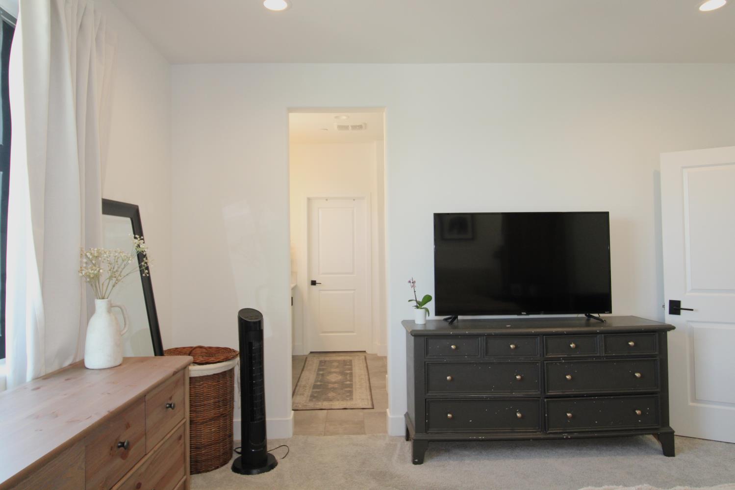 773 Robert Ave, Madera, CA 93636