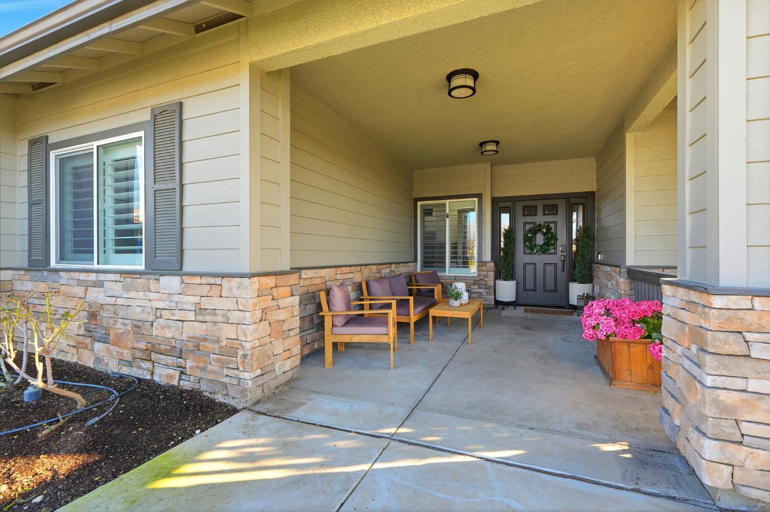 1483 Atlantic Ave, Lemoore, CA 93245