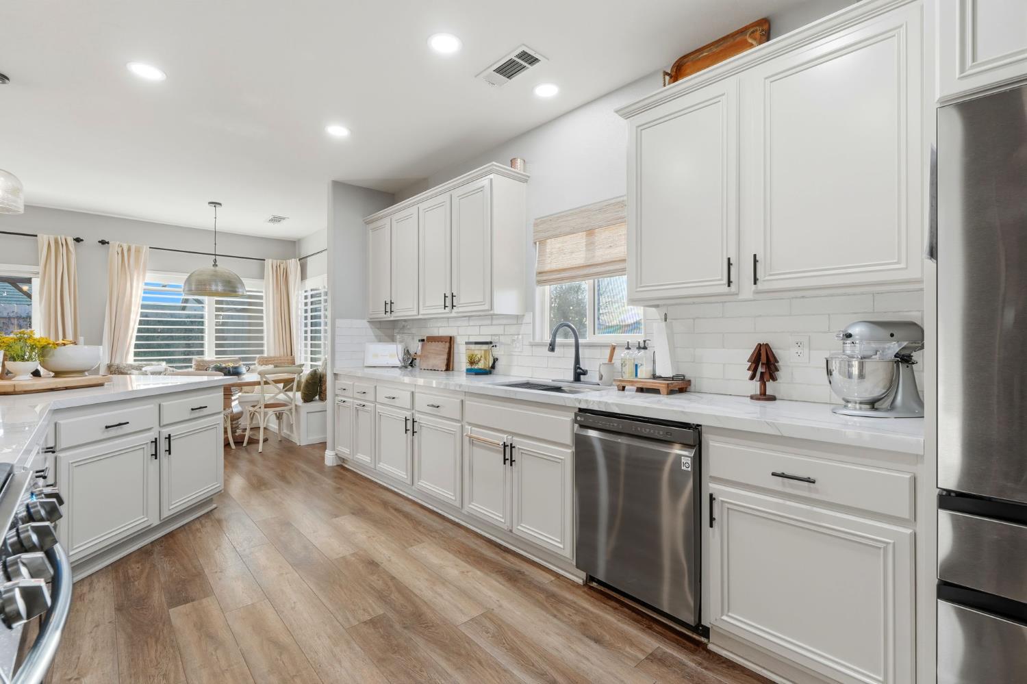 1483 Atlantic Ave, Lemoore, CA 93245