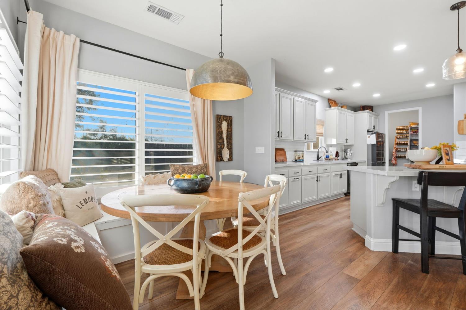 1483 Atlantic Ave, Lemoore, CA 93245