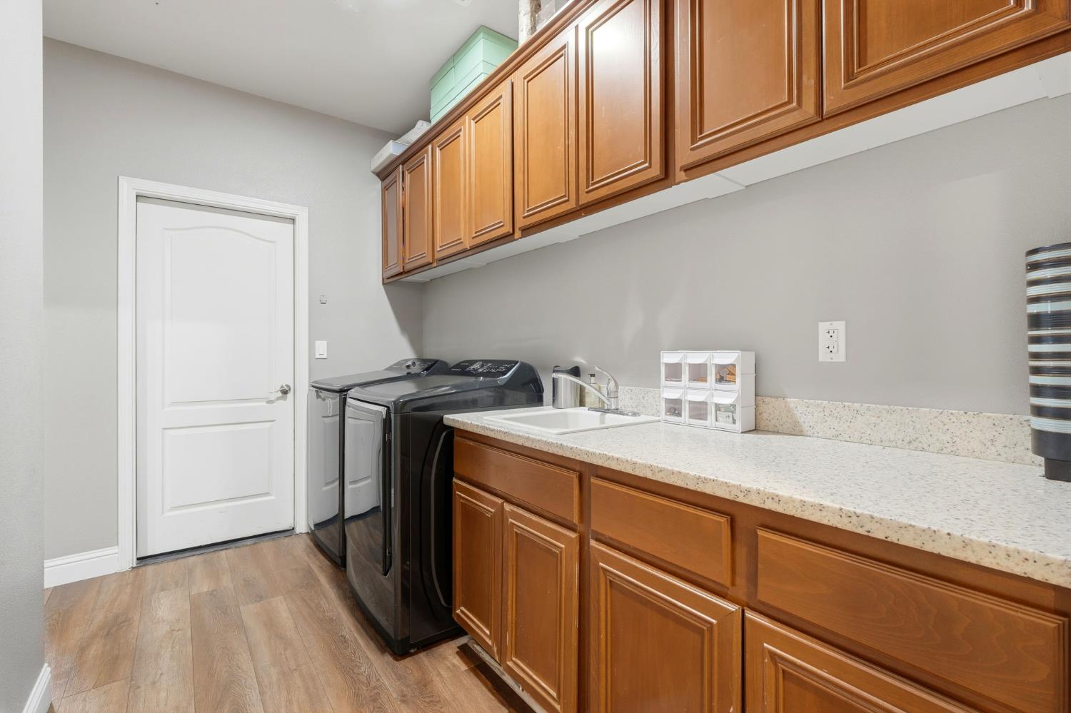 1483 Atlantic Ave, Lemoore, CA 93245