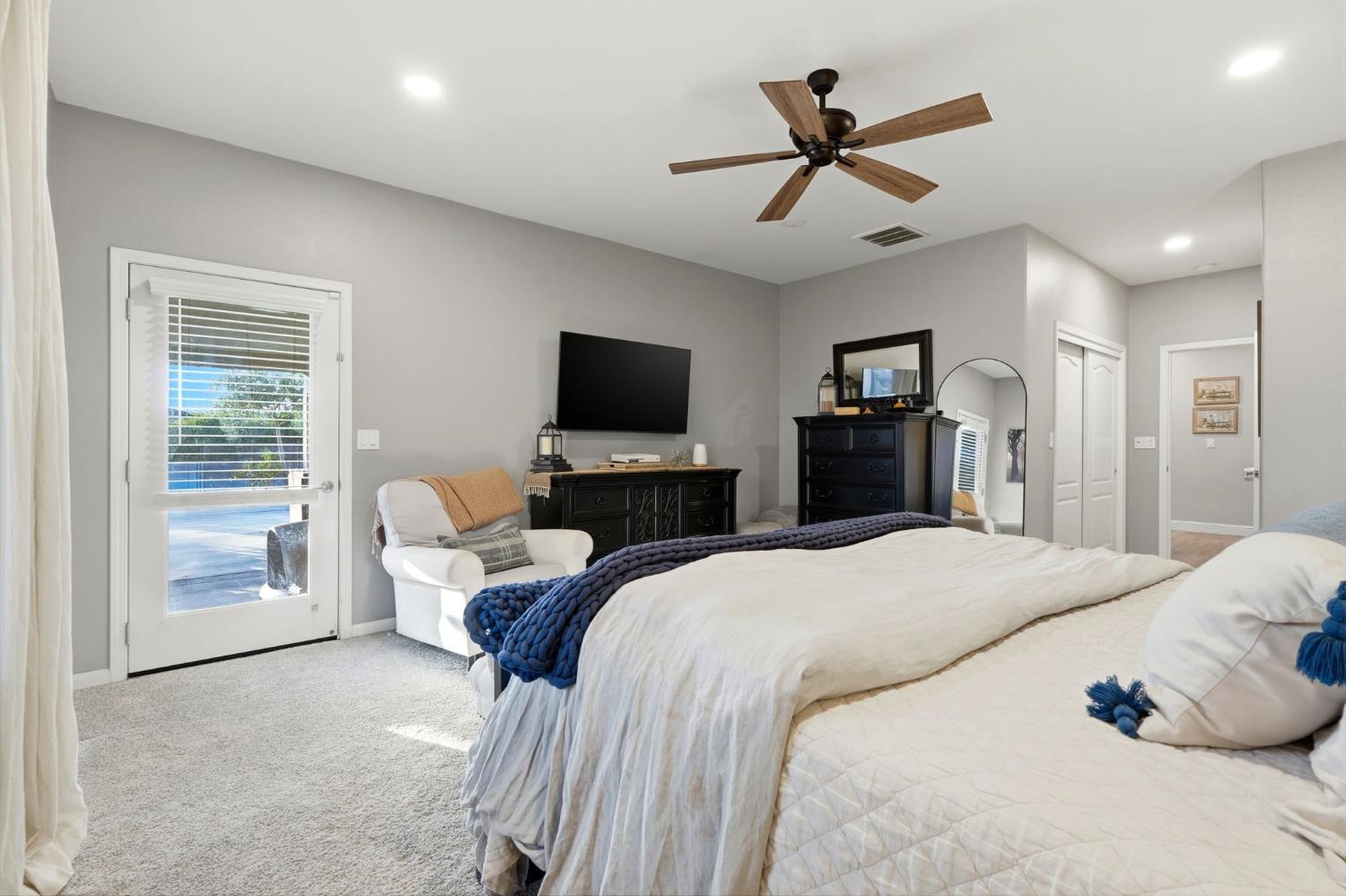 1483 Atlantic Ave, Lemoore, CA 93245