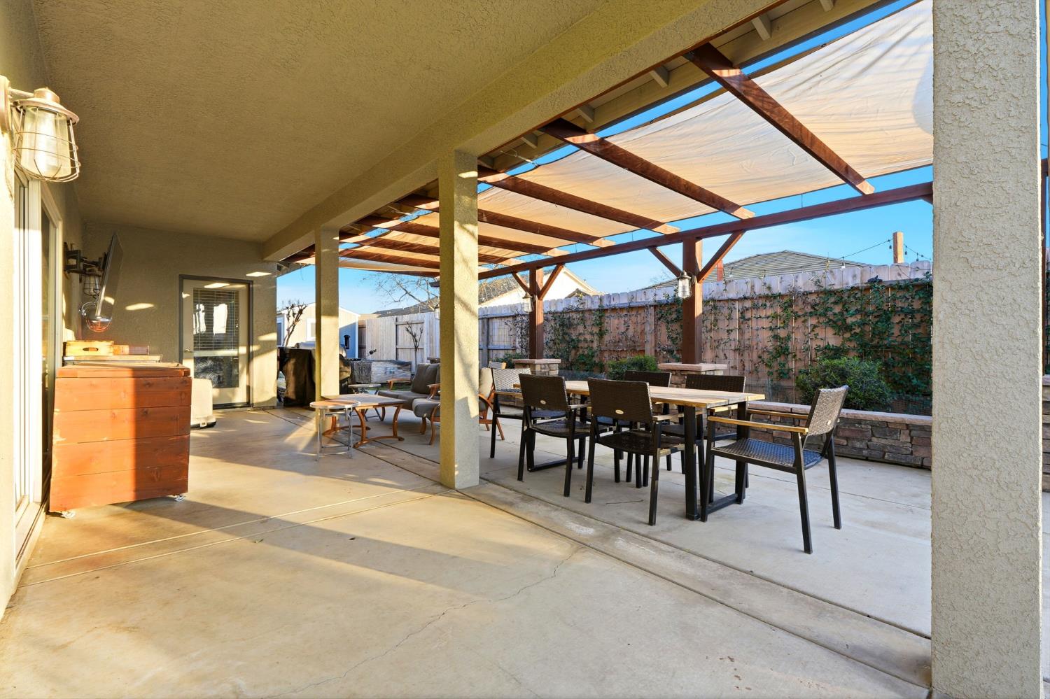 1483 Atlantic Ave, Lemoore, CA 93245